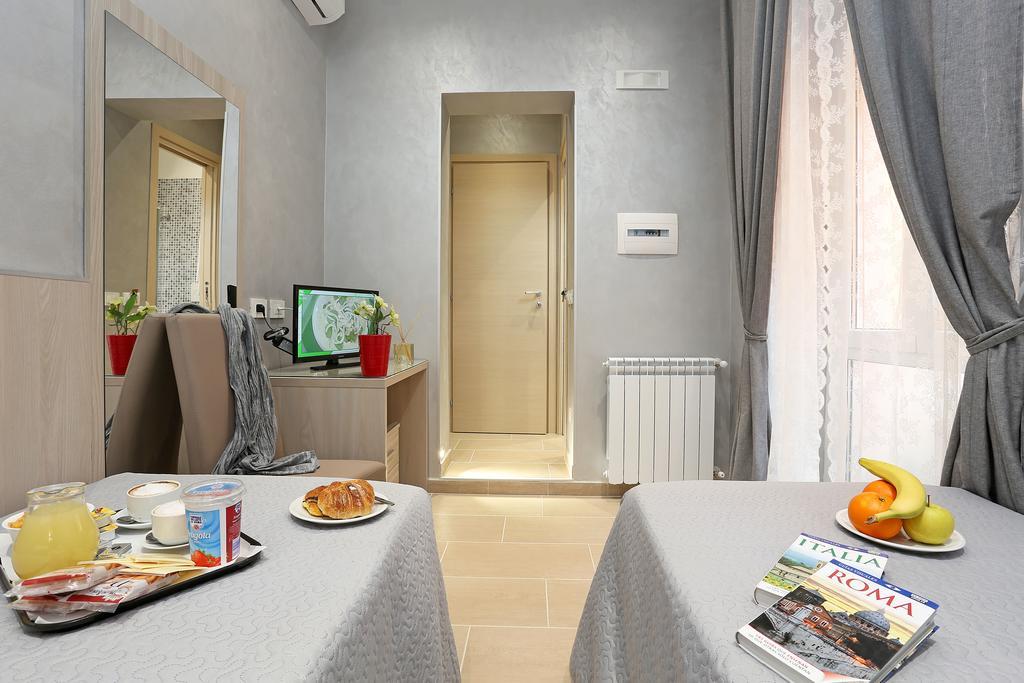 Adorasuite 2 Rome Bagian luar foto